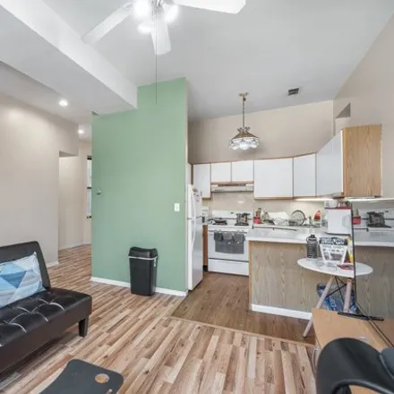 Image 3 - 621 South Loomis Street, Chicago, IL 60688, USA - House for sale