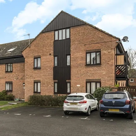 Rent this 2 bed apartment on Didcot in Newbury and Southampton Railway path, East Hagbourne