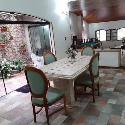 Buy this 4 bed house on Condomínio Jardim Acapulco in Rua Soldado Francisco de Almeida, Torres Tibagy