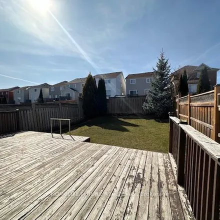 Image 6 - 1215 Meath Drive, Oshawa, ON L1K 0W6, Canada - Apartment for rent