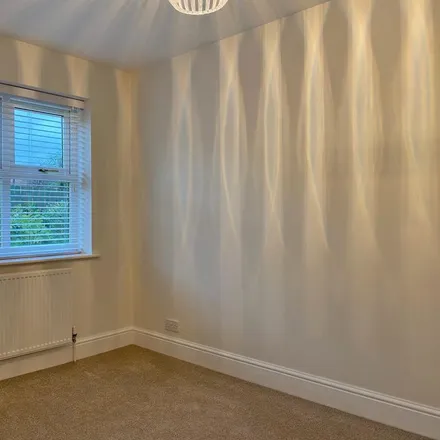 Image 6 - Vicarage Gardens, Otley, LS21 3HR, United Kingdom - House for rent