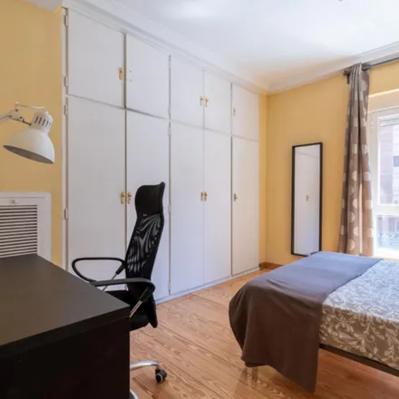 Rent this 5 bed apartment on Madrid in Avenida de América, 27