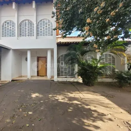 Rent this 5 bed house on Avenida Doutor Vicente Salles Guimarães in Alto Umuarama, Uberlândia - MG