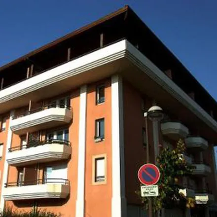 Rent this 1 bed apartment on 9 Rue Brascassat in 31100 Toulouse, France