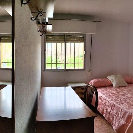 Rent this 3 bed room on Paseo de la Copla in 21, 14005 Córdoba