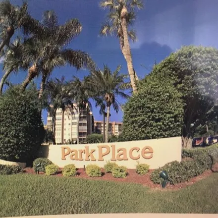 Image 1 - 1300 Saint Charles Place, Pembroke Pines, FL 33026, USA - Condo for rent