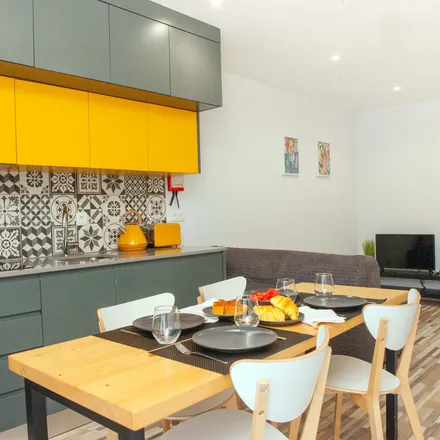 Rent this 1 bed apartment on Restaurante Merendeiro in Rua 1º de Maio, 4430-189 Vila Nova de Gaia
