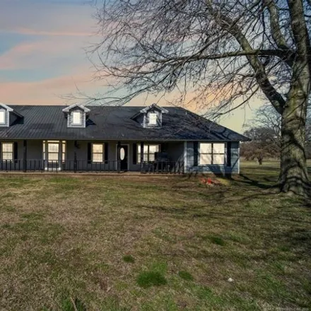 Buy this 5 bed house on unnamed road in Mayes County, OK