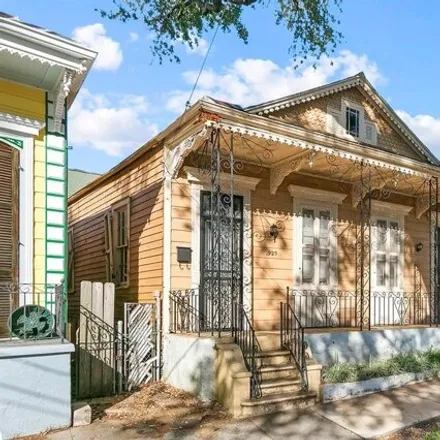 Buy this studio house on 1923 Bayou Road in New Orleans, LA 70116
