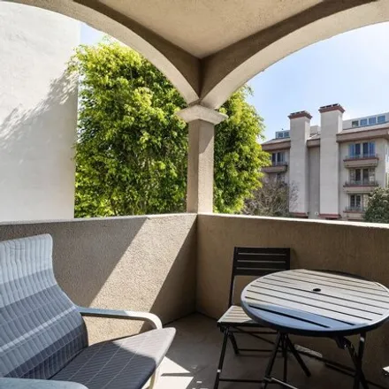 Image 3 - 435 Arnaz Drive, Los Angeles, CA 90048, USA - Condo for rent