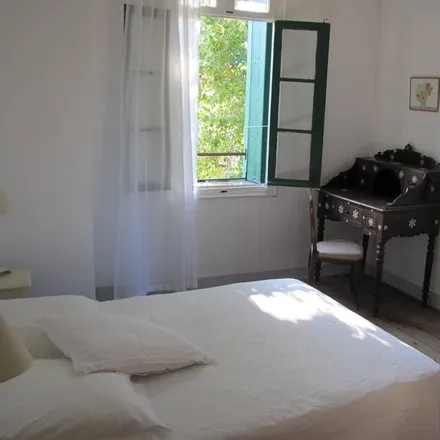 Rent this 4 bed house on 66400 Céret