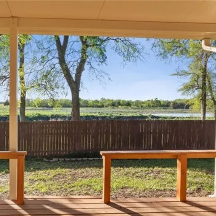 Image 9 - 734 Woodcrest Drive, Ennis, TX 75119, USA - House for sale
