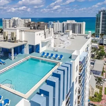 Image 2 - 401 69th Street, Atlantic Heights, Miami Beach, FL 33141, USA - Condo for rent