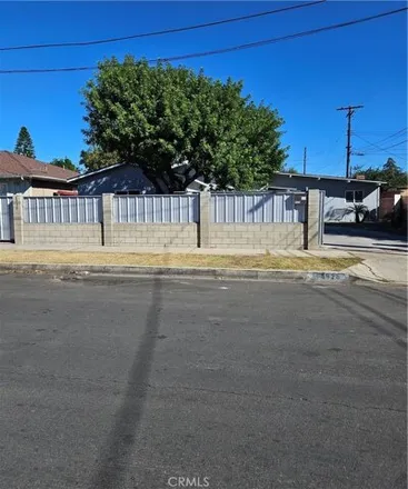 Image 2 - 8928 Cayuga Avenue, Los Angeles, CA 91352, USA - House for rent