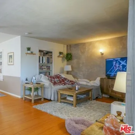 Image 5 - 1139 North Vista Street, West Hollywood, CA 90046, USA - House for sale