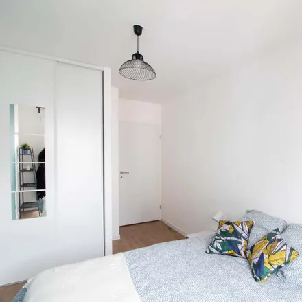 Image 3 - 2 Rue Mozart, 92110 Clichy, France - Room for rent