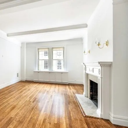 Image 2 - 125 East 63rd Street, New York, NY 10065, USA - Apartment for sale