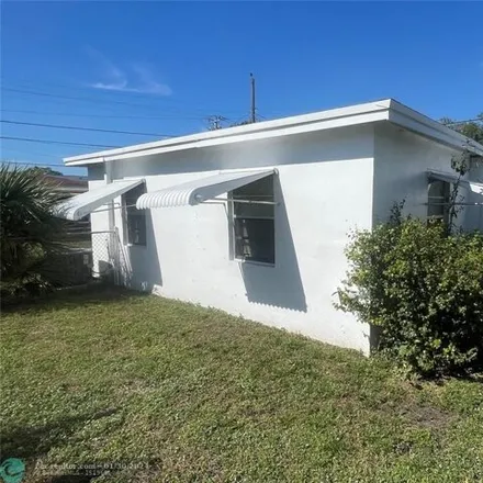 Image 4 - 949 Nw 16th Ter, Fort Lauderdale, Florida, 33311 - House for sale