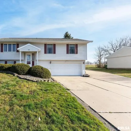 Buy this 4 bed house on 826 16th Avenue Northwest in Clinton, IA 52732