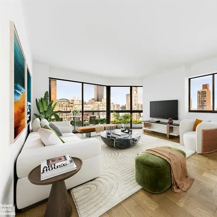 Buy this studio apartment on 200 EAST 61ST STREET 22F in New York