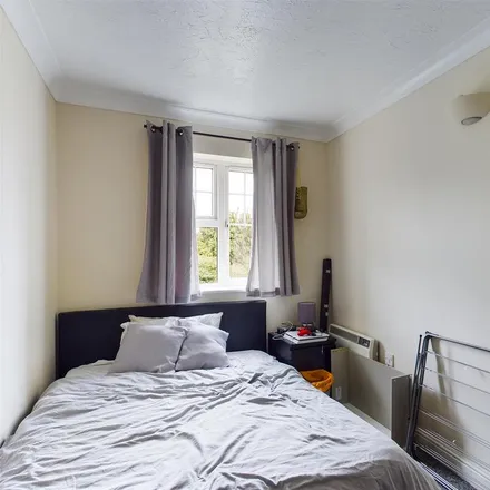 Image 7 - Pinkers Mead, Kingswood, BS16 7JA, United Kingdom - Apartment for rent
