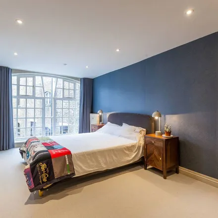 Rent this 3 bed apartment on 74 Bermondsey Street in Bermondsey Village, London