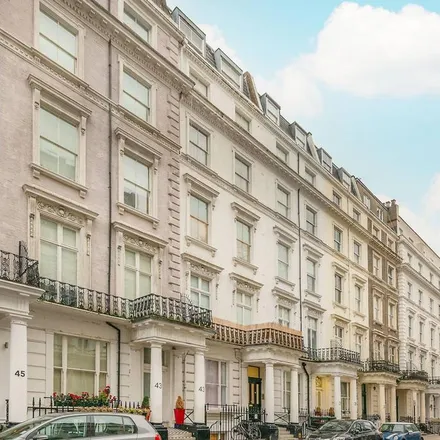 Rent this studio apartment on 26 Inverness Terrace in London, W2 3JB