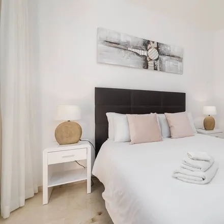 Image 8 - Beautyworld, Avenida Marqués del Duero, 5/1, 29670 Marbella, Spain - Apartment for rent