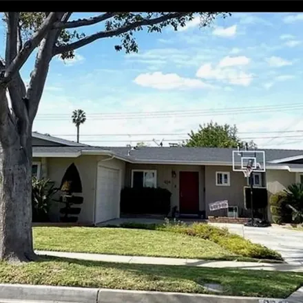 Rent this 3 bed apartment on 924 Dayna Street in Santa Ana, CA 92701