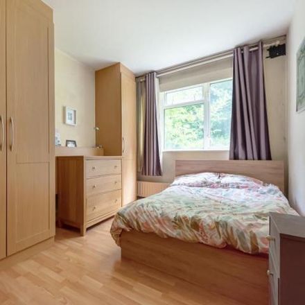 Rent this 2 bed apartment on 3 Greenbanks in Oak Hill, London
