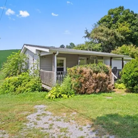 Buy this studio apartment on 1202 Russell Road in New Tazewell, Claiborne County