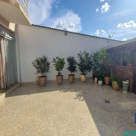 Buy this 3 bed house on Armazem Do Andery in Rua Cesário Alvim, Centro