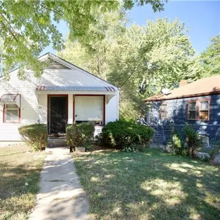 Buy this 2 bed house on 3600 East 46th Street in Kansas City, MO 64130