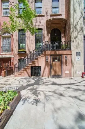 Image 2 - 43 West 16th Street, New York, NY 10011, USA - Townhouse for sale