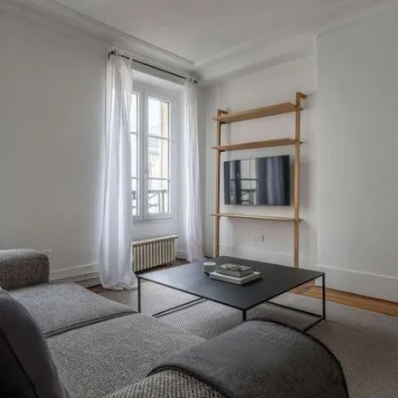 Image 5 - 33 Rue Danielle Casanova, 75001 Paris, France - Apartment for rent