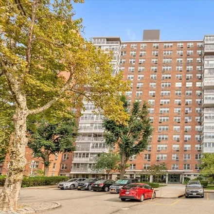 Buy this 2 bed condo on 43-43 Kissena Boulevard in New York, NY 11355