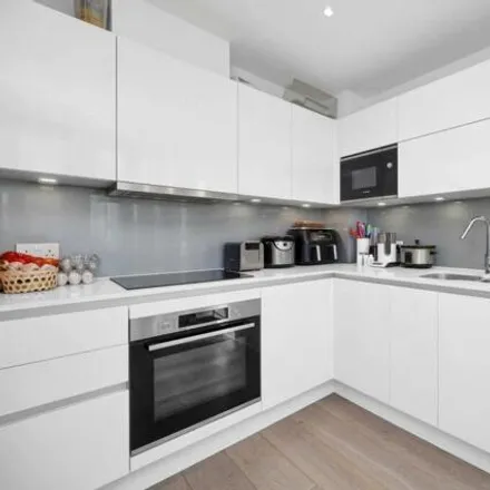 Image 3 - Goodwin Street, London, N4 3HQ, United Kingdom - House for rent