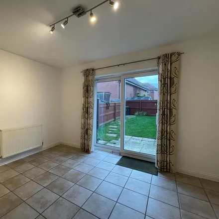 Image 3 - Gabriel Crescent, Lincoln, LN2 4ZD, United Kingdom - Townhouse for rent
