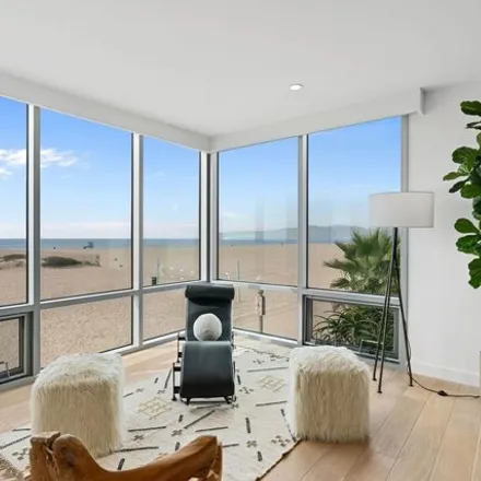 Image 4 - Venice Beach Apartments, Speedway, Los Angeles, CA 90296, USA - Condo for sale