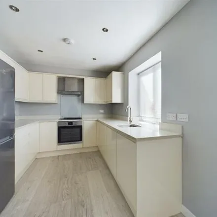 Rent this 2 bed apartment on Woodhouse Cliff in Leeds, LS6 2BF