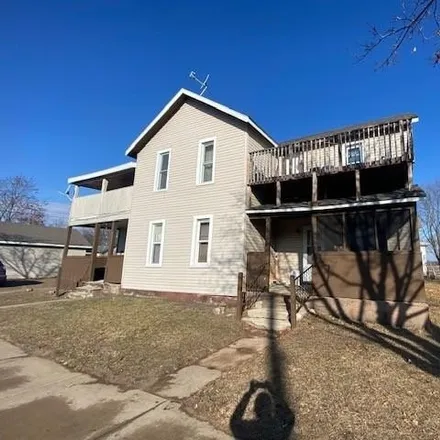 Buy this 8 bed house on 676 Birch Street in Eau Claire, WI 54703