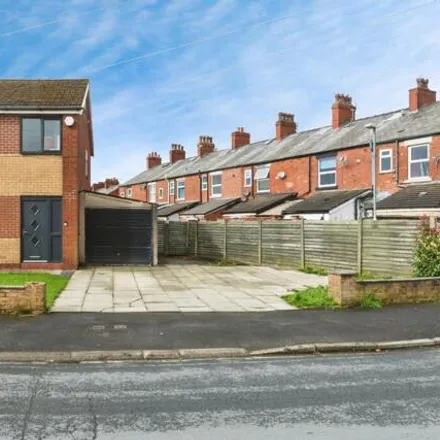 Buy this 3 bed duplex on Downham Road in Leyland, PR25 1UB