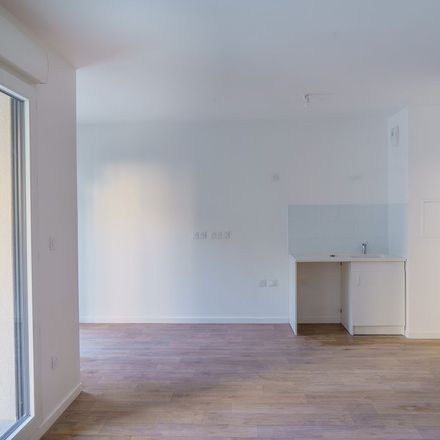Rent this 2 bed apartment on Siège PSA in Rue Henri Sainte-Claire Deville, 92500 Rueil-Malmaison
