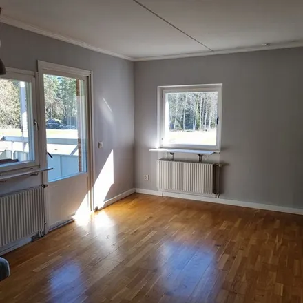 Rent this 2 bed apartment on Kanelgränd in 135 36 Tyresö kommun, Sweden