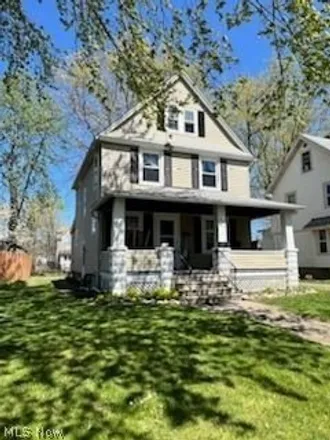 Buy this 3 bed house on 356 Kenyon Avenue in Elyria, OH 44035