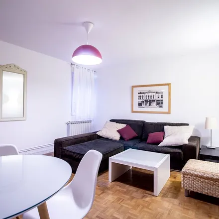 Image 3 - Calle de las Infantas, 28, 28004 Madrid, Spain - Apartment for rent