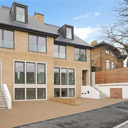 Buy this 6 bed duplex on St. Mary's Road in London, SW19 7BT