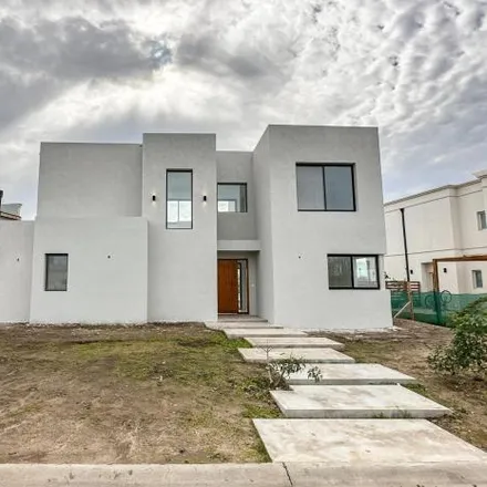 Buy this 3 bed house on unnamed road in Partido de Tigre, Benavídez