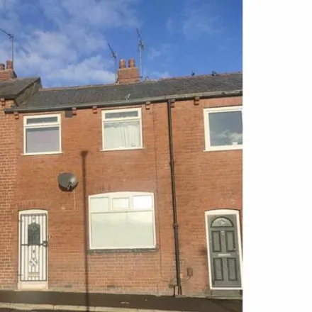 Buy this 3 bed townhouse on Malmesbury Terrace in Leeds, LS12 4BJ