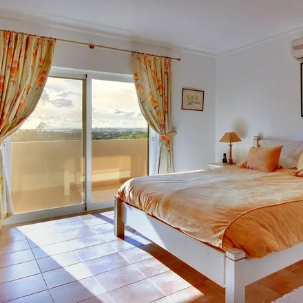 Rent this 4 bed house on Carvoeiro in Estrada do Farol, 8400-526 Carvoeiro